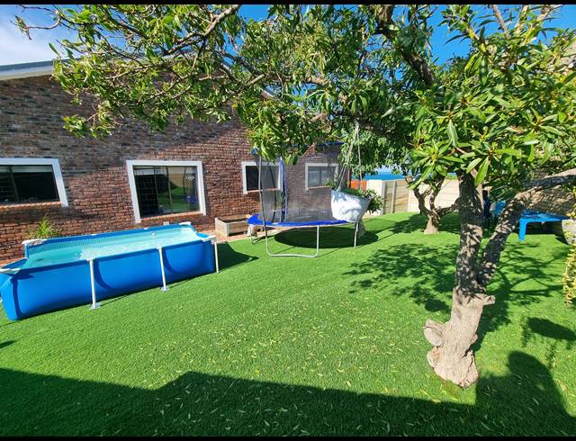 5 BEDROOM HOUSE FOR SALE IN DANA BAY